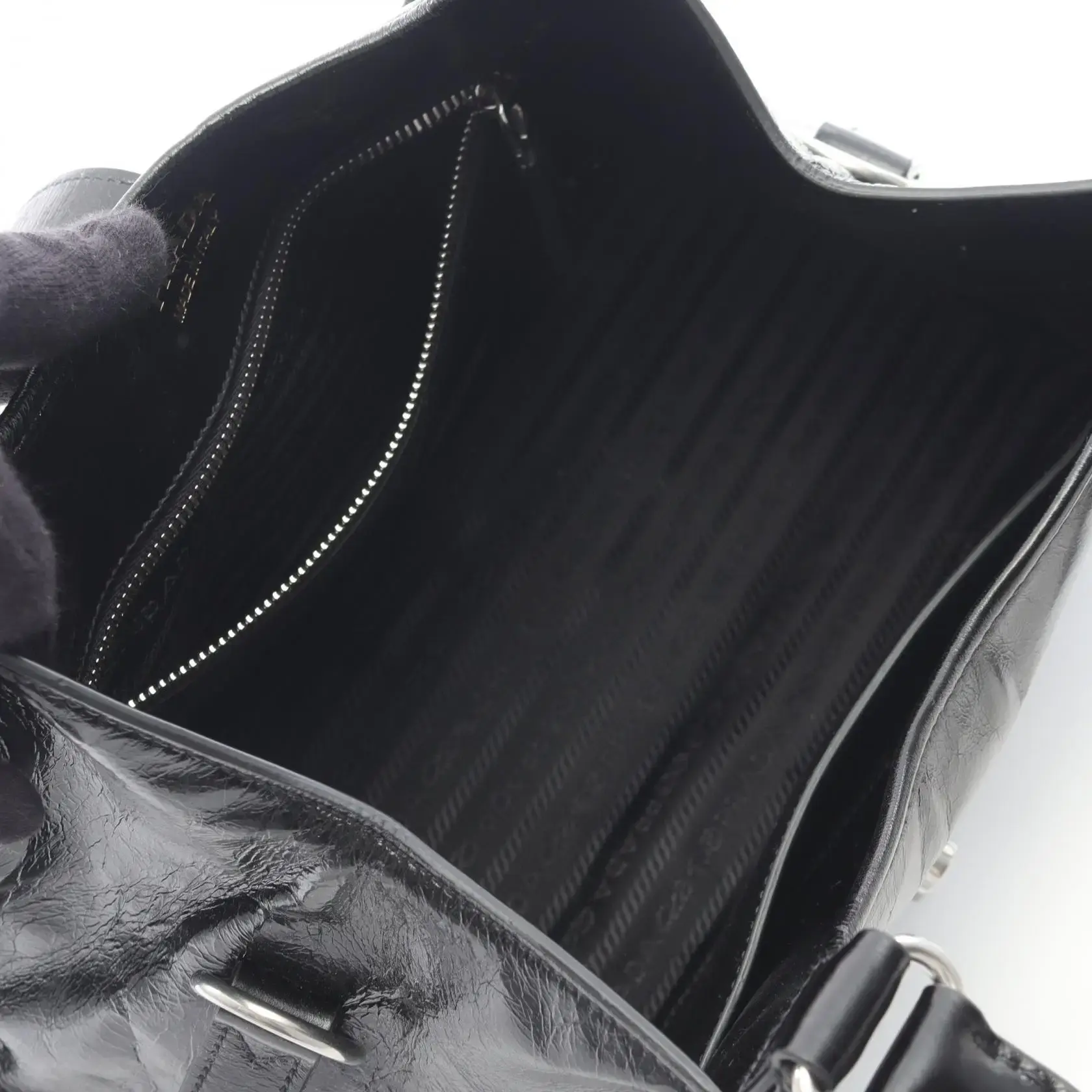 Medium leather tote bag